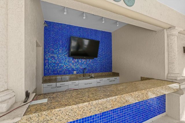 411 N New River Drive 2205, Fort Lauderdale, FL 33301