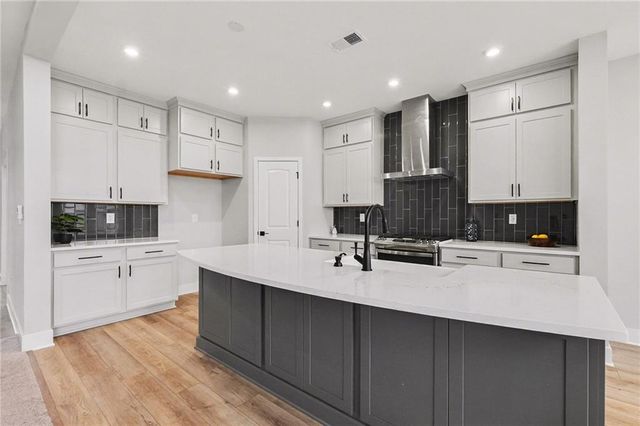 72 Clear Lake Parkway, Hoschton, GA 30548