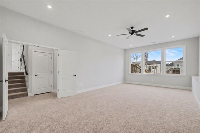 72 Clear Lake Parkway, Hoschton, GA 30548