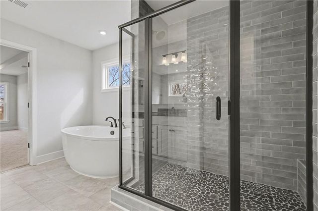 72 Clear Lake Parkway, Hoschton, GA 30548