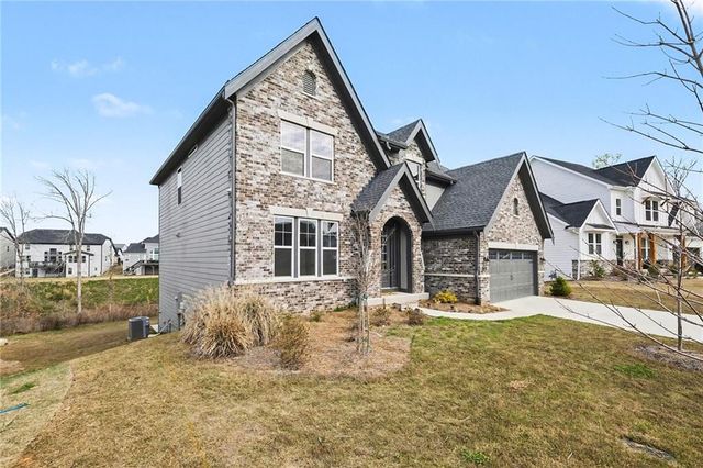 72 Clear Lake Parkway, Hoschton, GA 30548