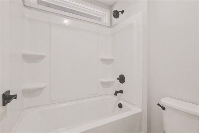 72 Clear Lake Parkway, Hoschton, GA 30548