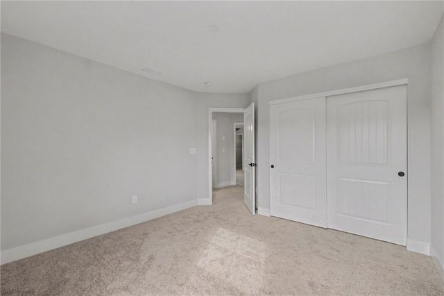 72 Clear Lake Parkway, Hoschton, GA 30548