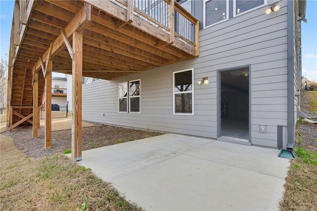 72 Clear Lake Parkway, Hoschton, GA 30548