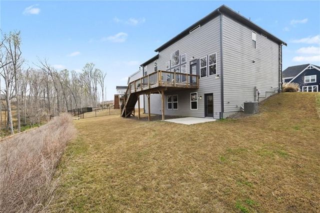 72 Clear Lake Parkway, Hoschton, GA 30548