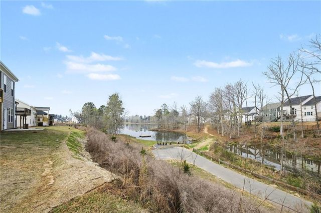 72 Clear Lake Parkway, Hoschton, GA 30548