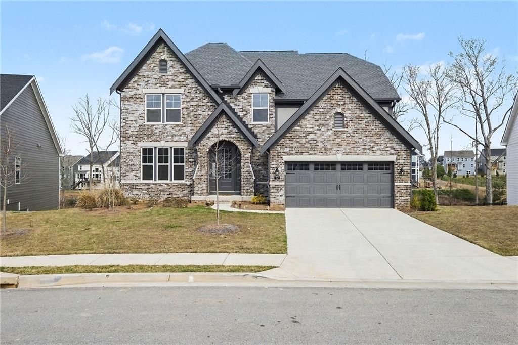 72 Clear Lake Parkway, Hoschton, GA 30548