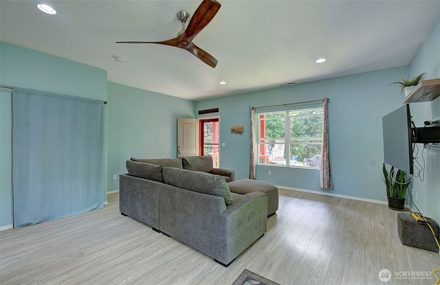 248 Harlequin Court, Woodland, WA 98674
