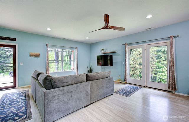 248 Harlequin Court, Woodland, WA 98674