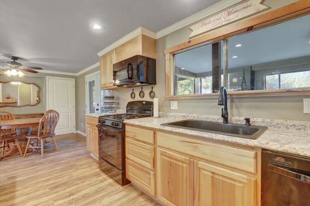 14939 Stagecoach Way, Rough And Ready, CA 95975