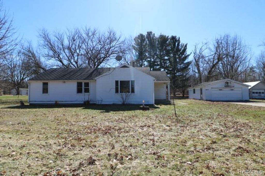 5184 E Mount Morris Road, Mount Morris, MI 48458