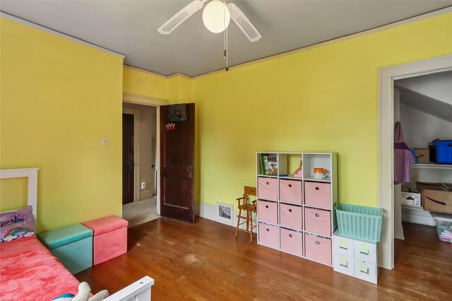 2610 2nd Avenue SE, Cedar Rapids, IA 52403