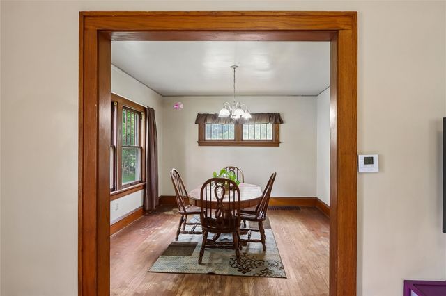 2610 2nd Avenue SE, Cedar Rapids, IA 52403