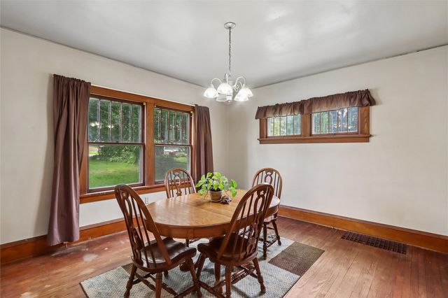 2610 2nd Avenue SE, Cedar Rapids, IA 52403