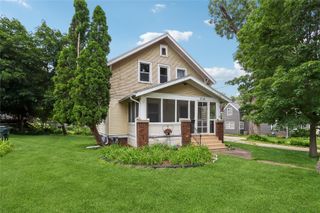 2610 2nd Avenue SE, Cedar Rapids, IA 52403