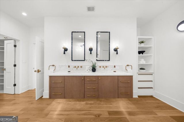 2881 Peachtree Road NE APT 2201, Atlanta, GA 30305