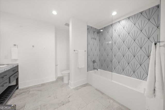 2881 Peachtree Road NE APT 2201, Atlanta, GA 30305