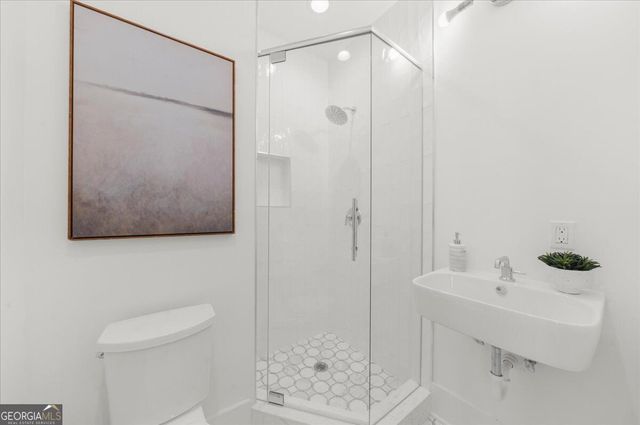 2881 Peachtree Road NE APT 2201, Atlanta, GA 30305