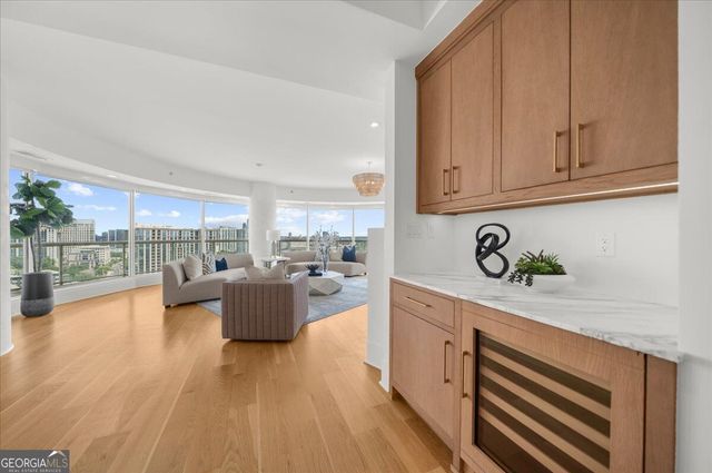 2881 Peachtree Road NE APT 2201, Atlanta, GA 30305