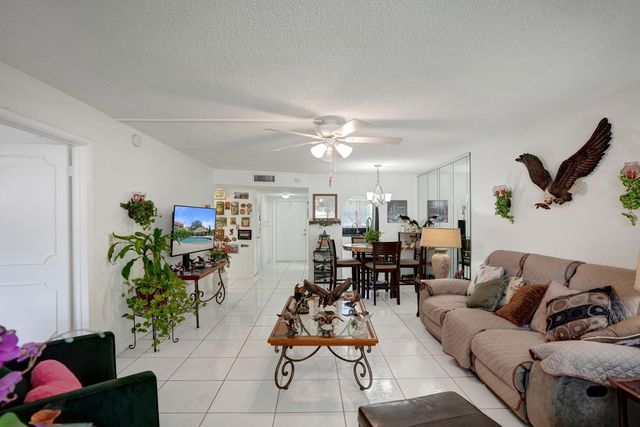 2651 Sunrise Lakes Drive E, Sunrise, FL 33322
