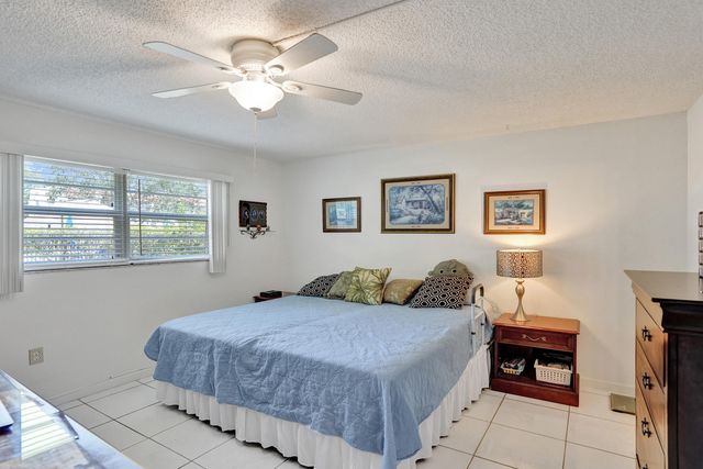 2651 Sunrise Lakes Drive E, Sunrise, FL 33322