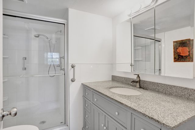 2651 Sunrise Lakes Drive E, Sunrise, FL 33322