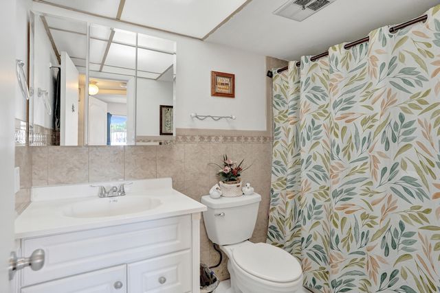 2651 Sunrise Lakes Drive E, Sunrise, FL 33322