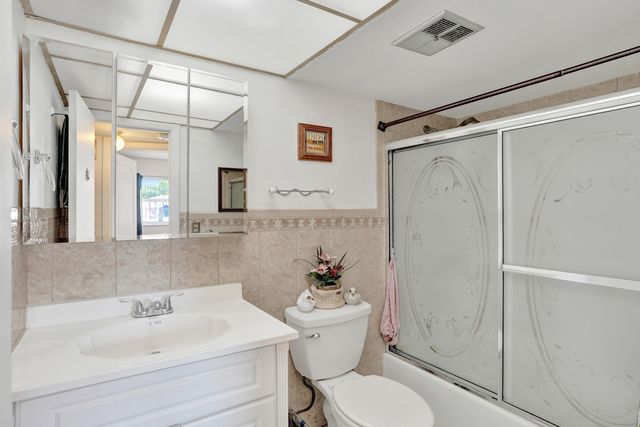 2651 Sunrise Lakes Drive E, Sunrise, FL 33322
