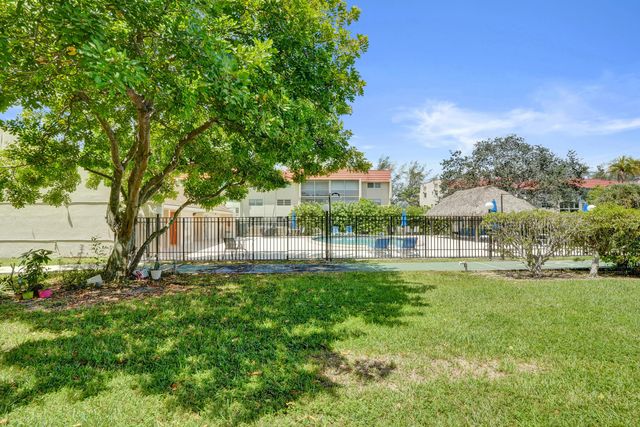 2651 Sunrise Lakes Drive E, Sunrise, FL 33322