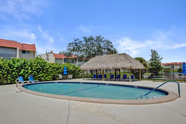 2651 Sunrise Lakes Drive E, Sunrise, FL 33322