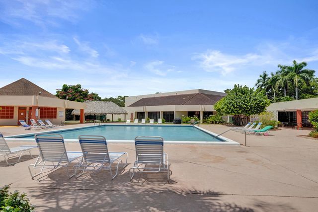 2651 Sunrise Lakes Drive E, Sunrise, FL 33322
