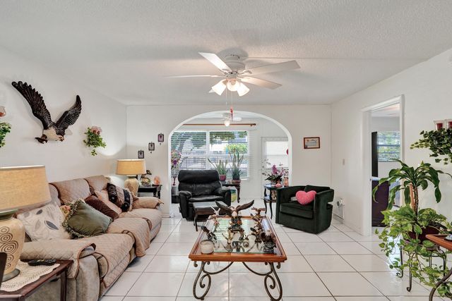 2651 Sunrise Lakes Drive E, Sunrise, FL 33322