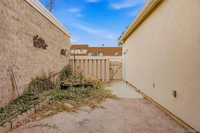 3255 S Pontiac Street, Denver, CO 80224