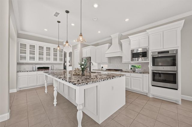 2027 Baker Estates Drive, Houston, TX 77094