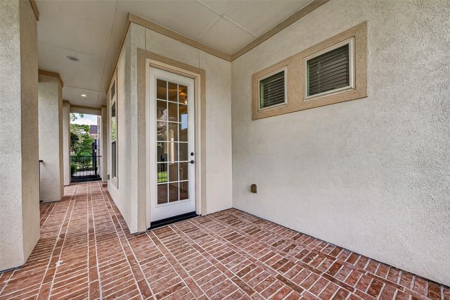 2027 Baker Estates Drive, Houston, TX 77094