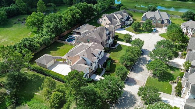 2027 Baker Estates Drive, Houston, TX 77094
