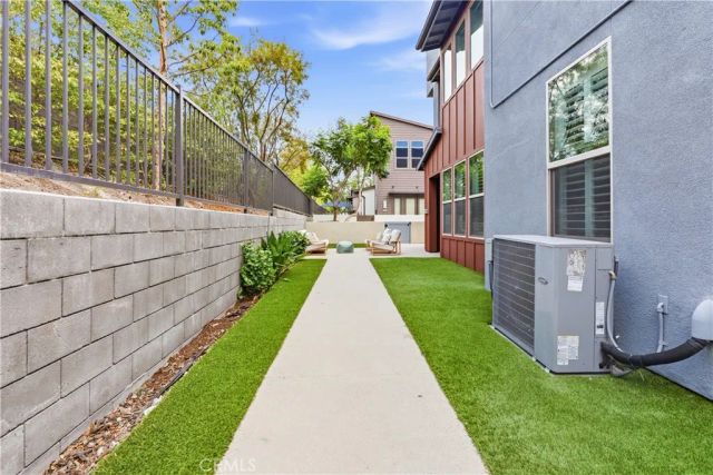 200 Alienta Lane, Rancho Mission Viejo, CA 92694