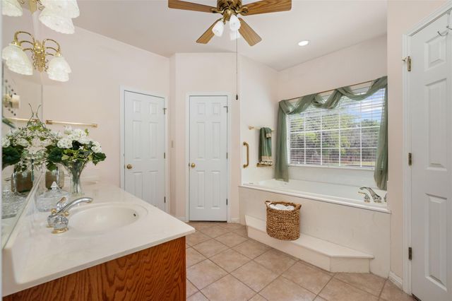 391 Liberty DR, Liberty Hill, TX 78642
