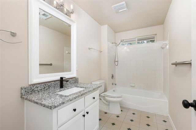 391 Liberty DR, Liberty Hill, TX 78642