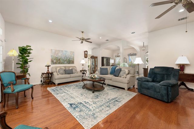 391 Liberty DR, Liberty Hill, TX 78642