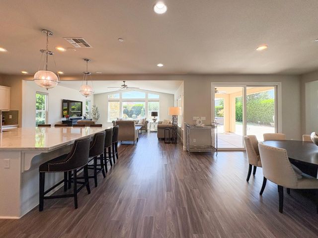 4477 Seabiscuit Dr, Roseville, CA 95747