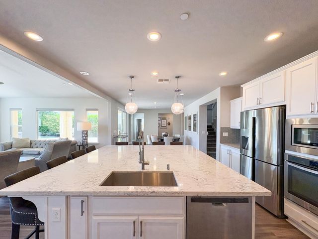 4477 Seabiscuit Dr, Roseville, CA 95747
