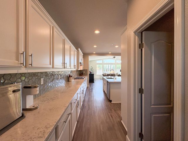 4477 Seabiscuit Dr, Roseville, CA 95747