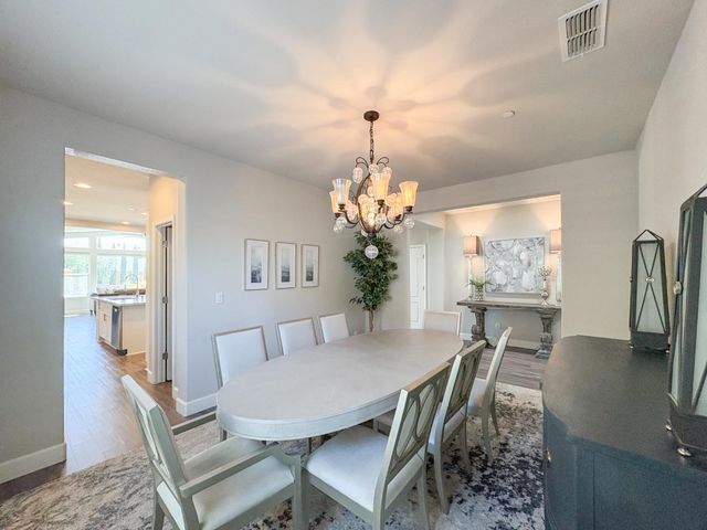 4477 Seabiscuit Dr, Roseville, CA 95747