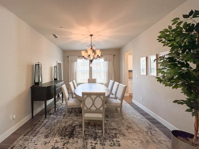 4477 Seabiscuit Dr, Roseville, CA 95747