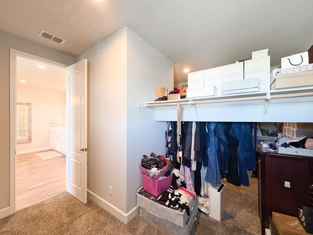4477 Seabiscuit Dr, Roseville, CA 95747