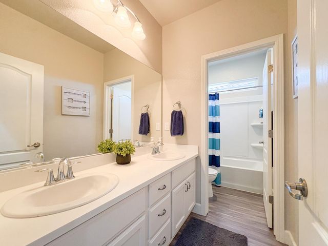 4477 Seabiscuit Dr, Roseville, CA 95747