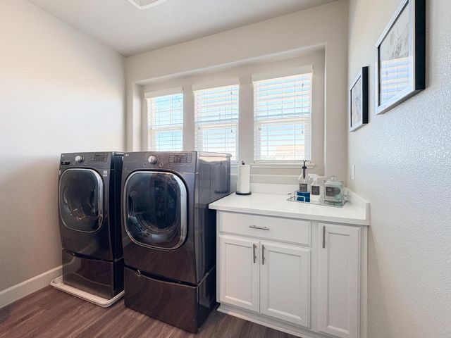 4477 Seabiscuit Dr, Roseville, CA 95747