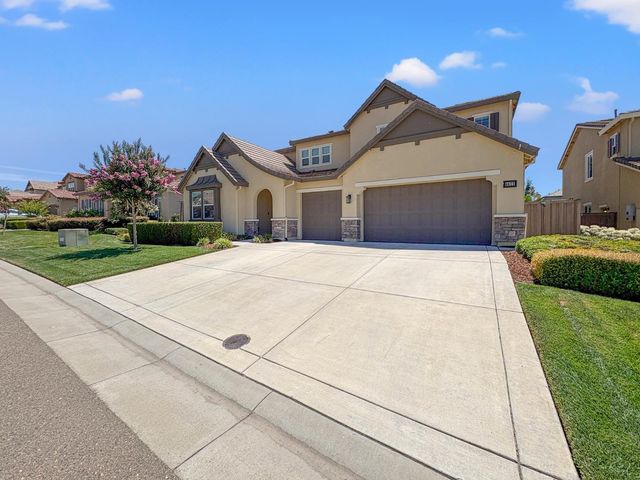 4477 Seabiscuit Dr, Roseville, CA 95747