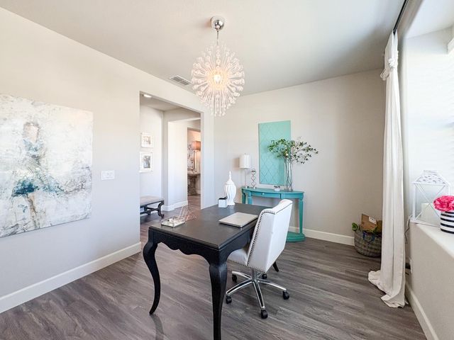 4477 Seabiscuit Dr, Roseville, CA 95747